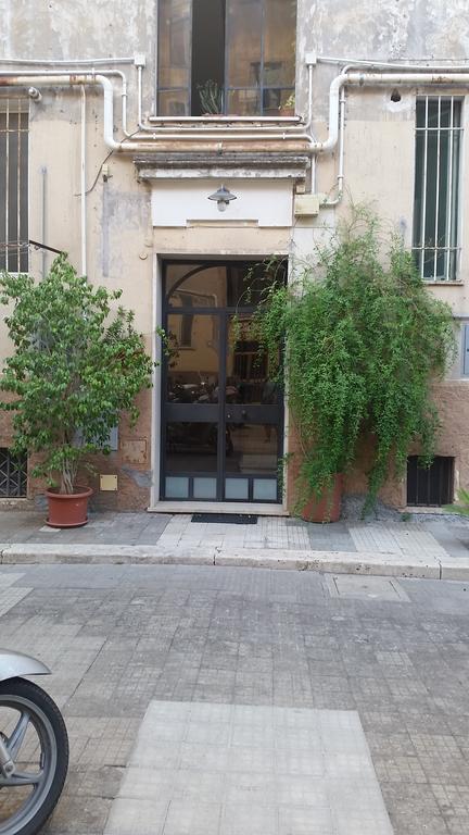 Termini Station Apartment Ai Due Cortili Presso Le Mura Aureliane Rom Exterior foto
